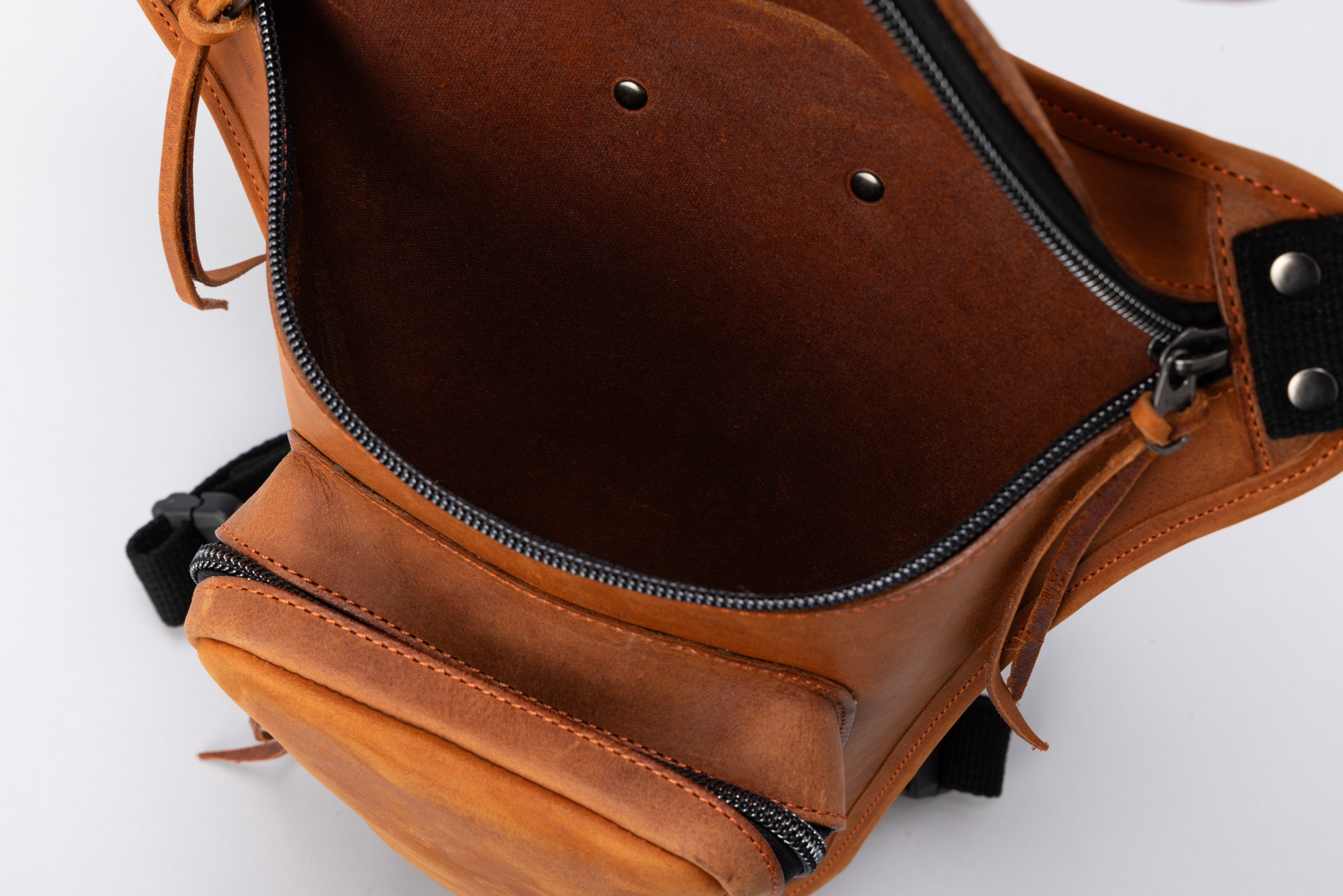 Motorcycle Leg Bag (BRN)