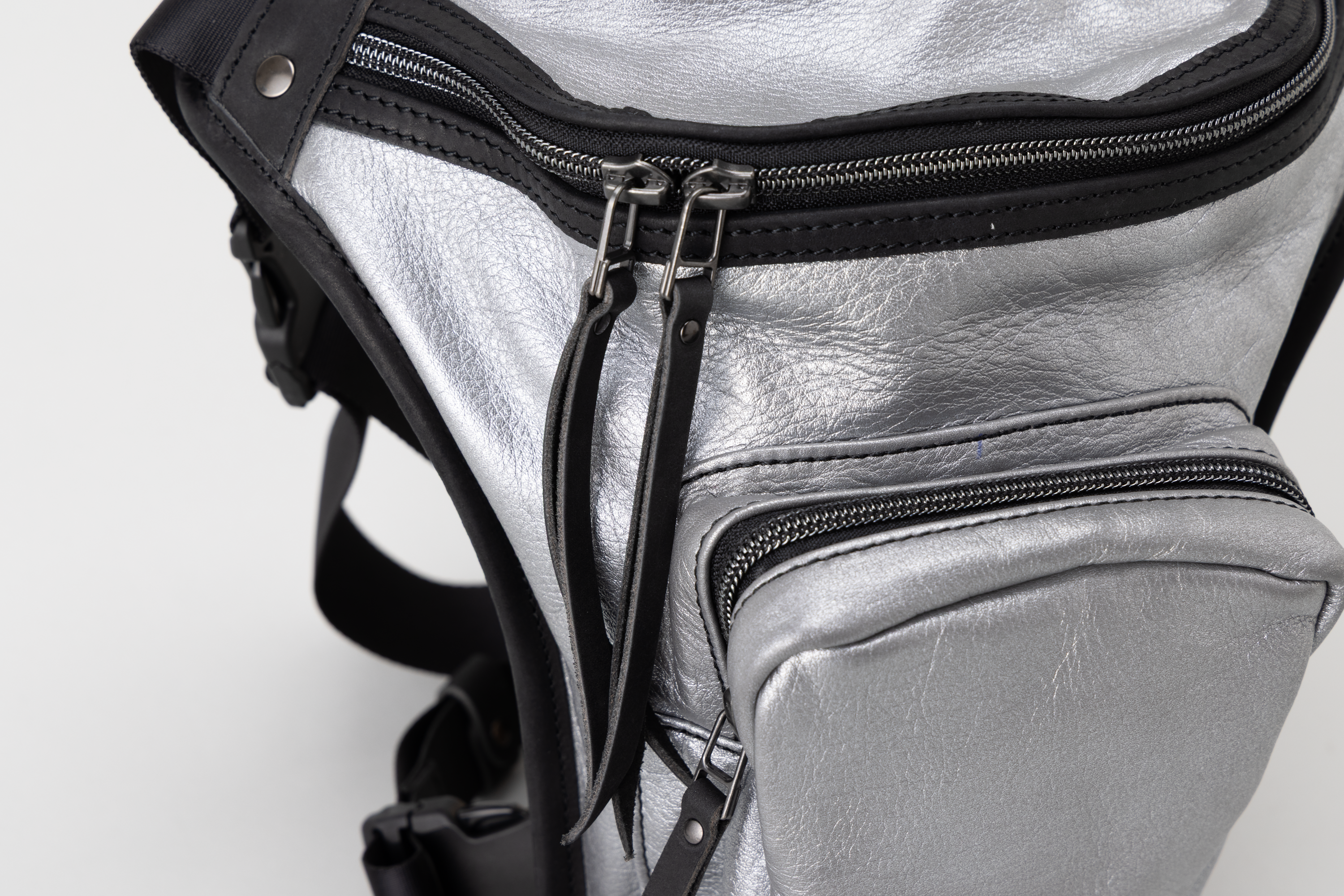 Motorcycle Leg Bag(SMOKE SILVER)